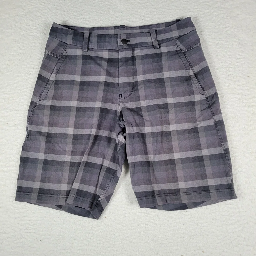 Lululemon Commission Shorts Mens 34 Gray Plaid Checkered Stretch Golf Casual